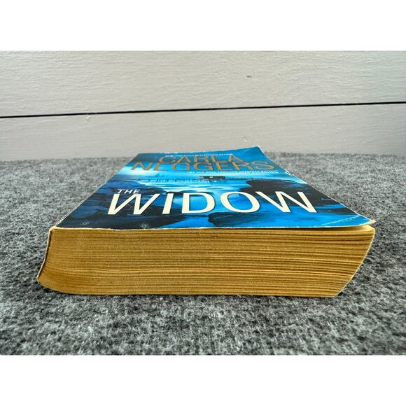 The Widow by Carla Neggers (Paperback) - Picture 4 of 6